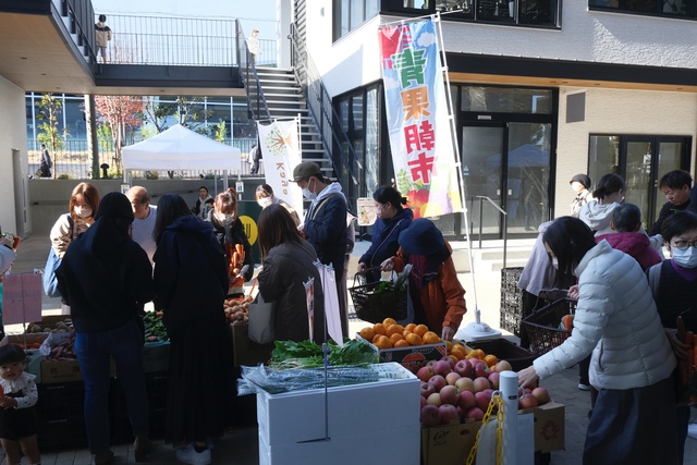 11/15（土）JRさん主催のカヤマチイベントに参加しました！今回初めての試みで野菜の詰め放題を行いましたが大盛況でした！引き続きまるふ商店南与野店をよろしくお願いいたします。画像