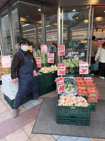 1/31.2/1と横浜ポートサイド店にて熊本のトマト、ミニトマトの試食販売を行いました！画像